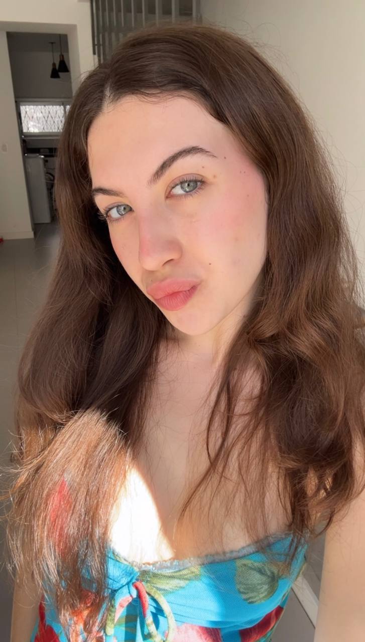 Nude girl Amber in Zhangjiagang