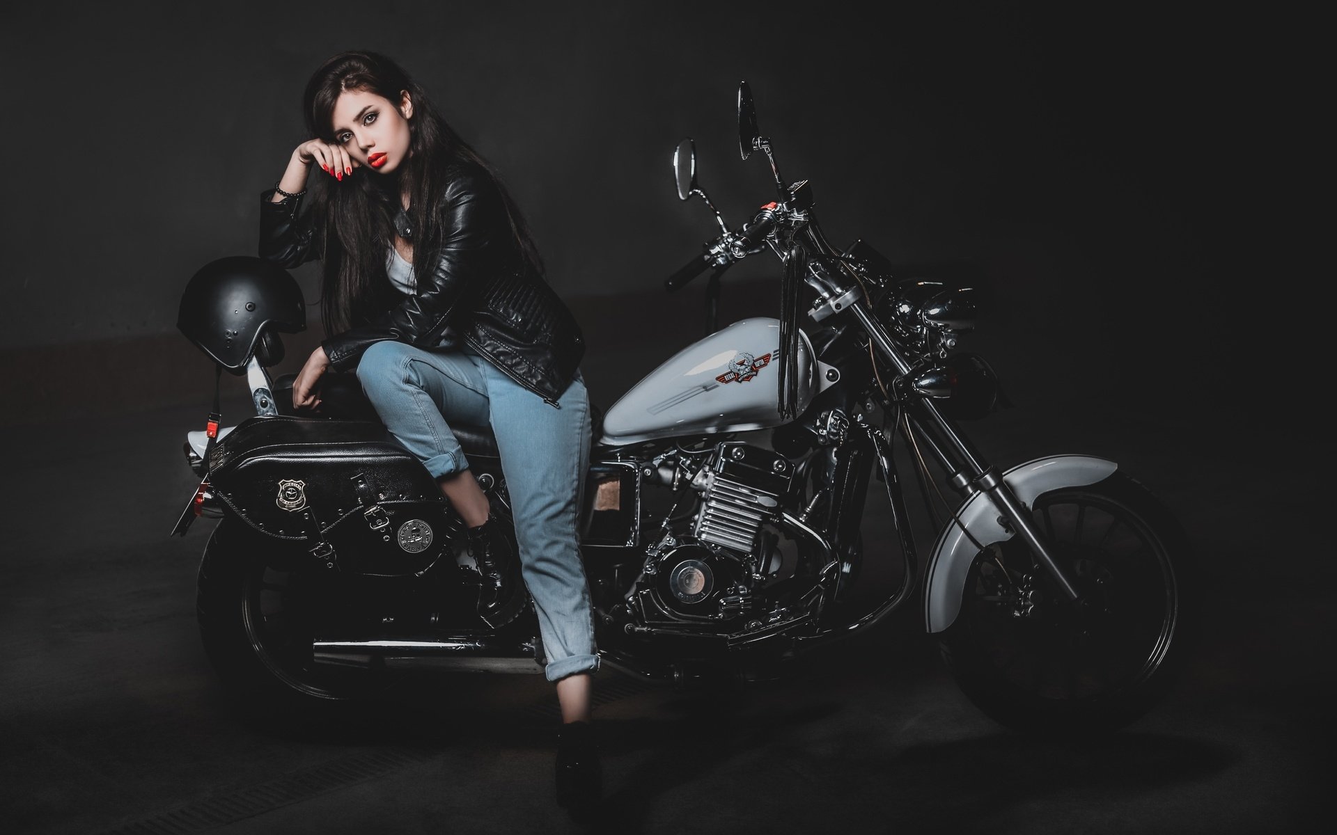 Biker girls: style and drive in Zhangjiagang