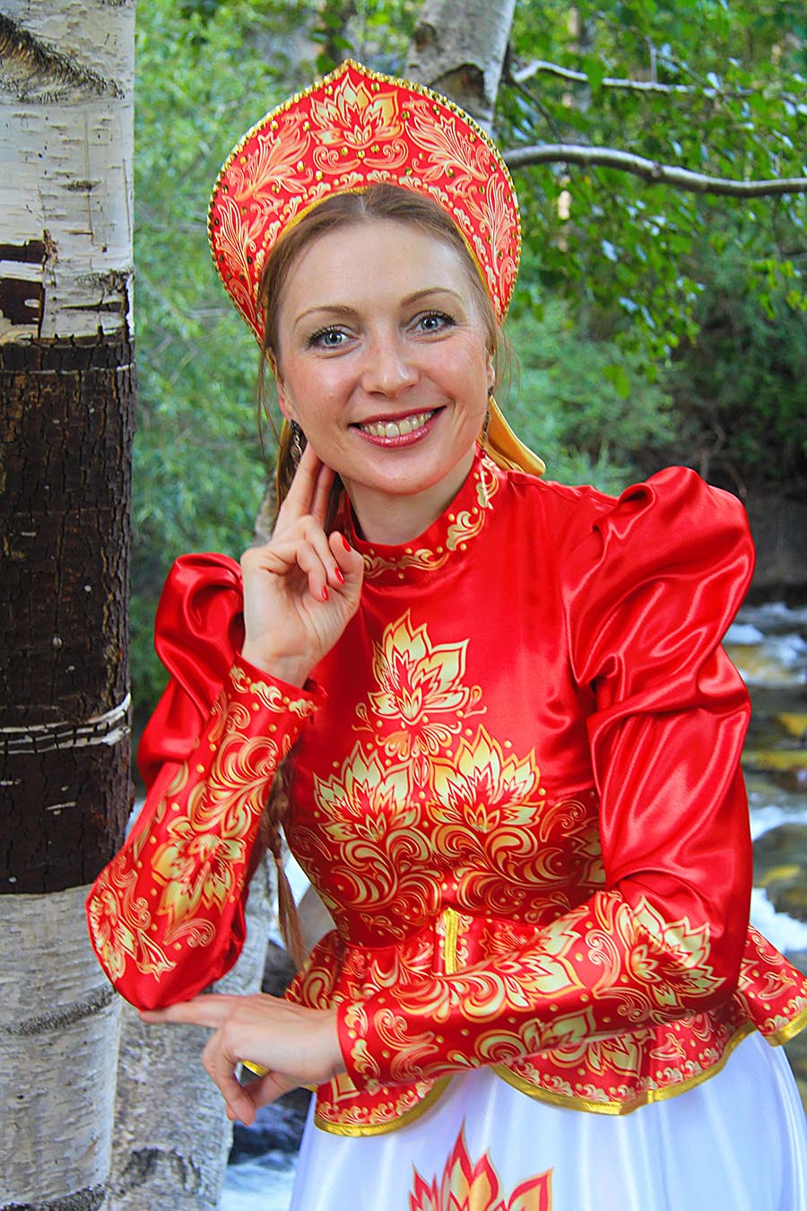 Women in Slavic costumes in Zhangjiagang