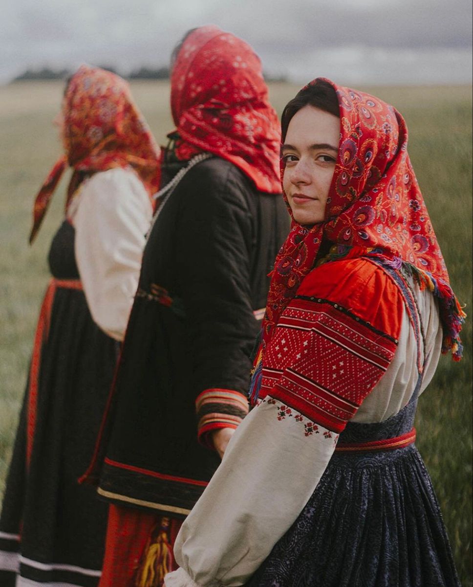 Women in Slavic costumes in Zhangjiagang