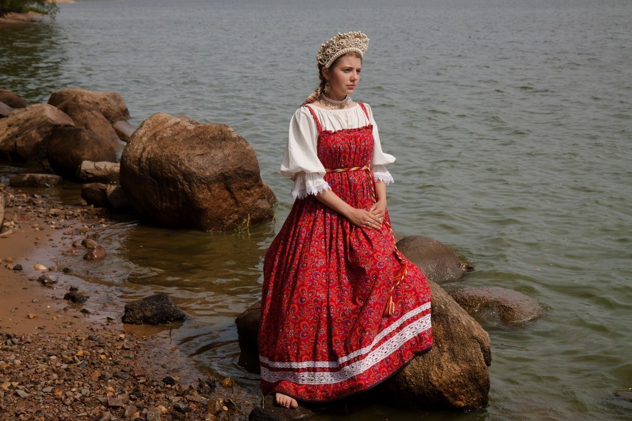 Women in Slavic costumes in Zhangjiagang
