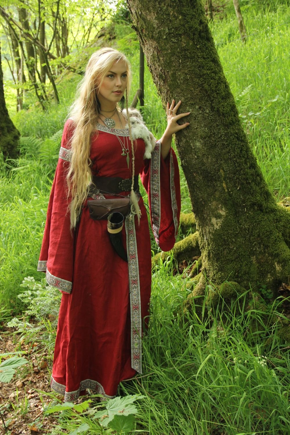 Women in Slavic costumes in Zhangjiagang