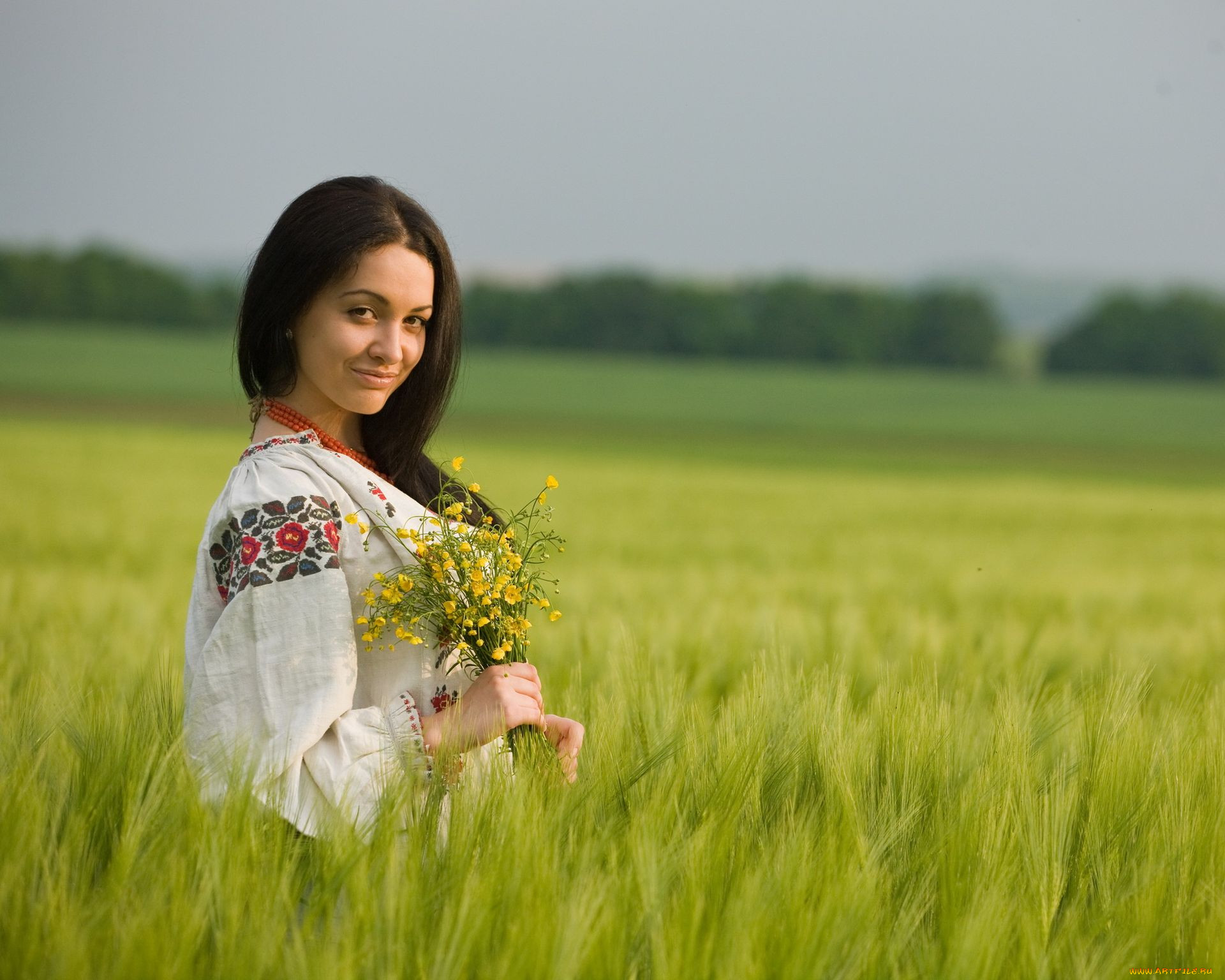 Women in Slavic costumes in Zhangjiagang