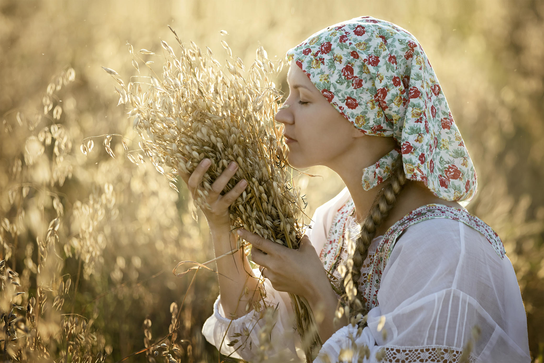 Photo Women in Slavic costumes in Zhangjiagang