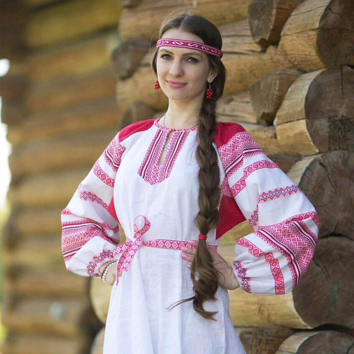 Girls in Slavic costumes in Zhangjiagang