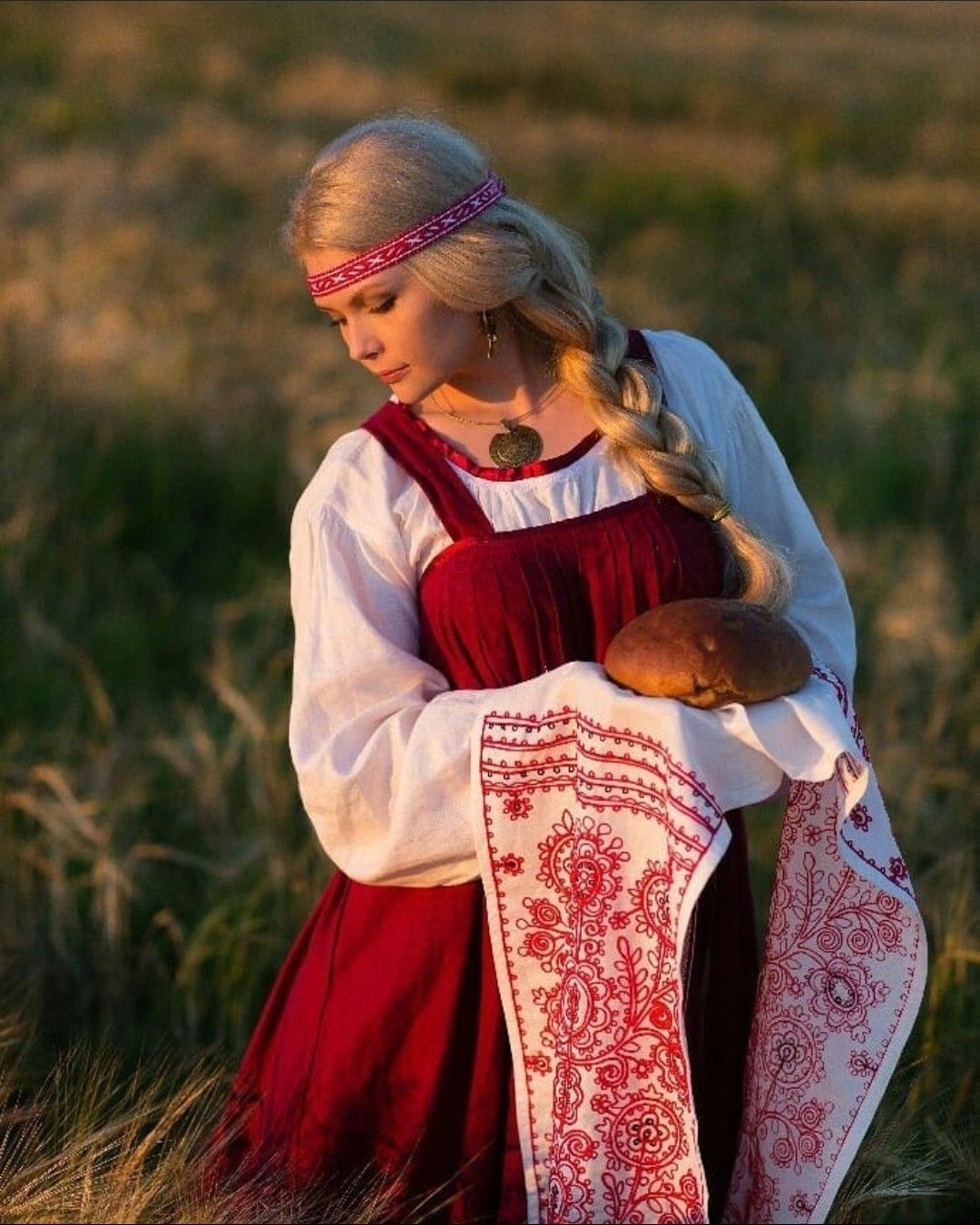 Girls in Slavic costumes in Zhangjiagang