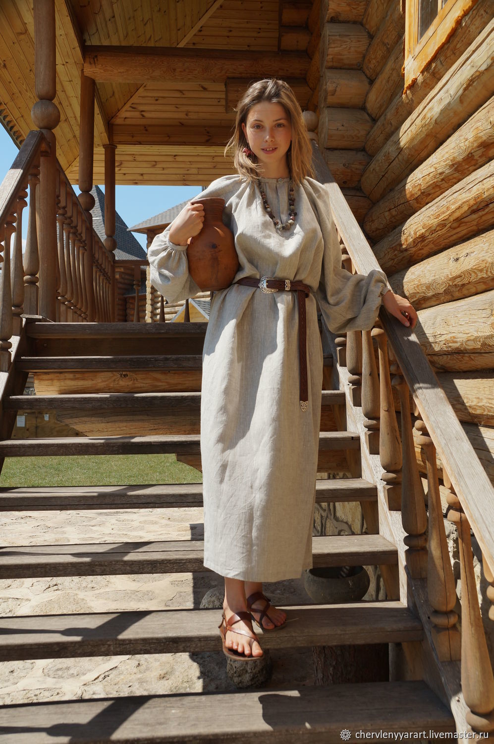 Girls in Slavic costumes in Zhangjiagang